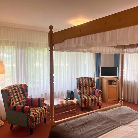 Hotel Quellenhof 3*