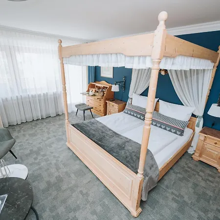 Quellenhof מלון 3*