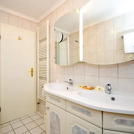 Quellenhof מלון 3*