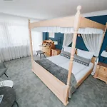 Quellenhof Hotel 3*