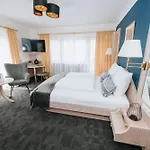Hotel Quellenhof 3*