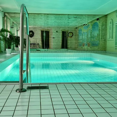Hotel Quellenhof 3*
