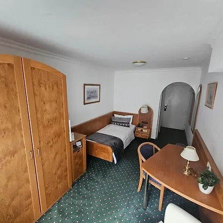 Quellenhof 3*