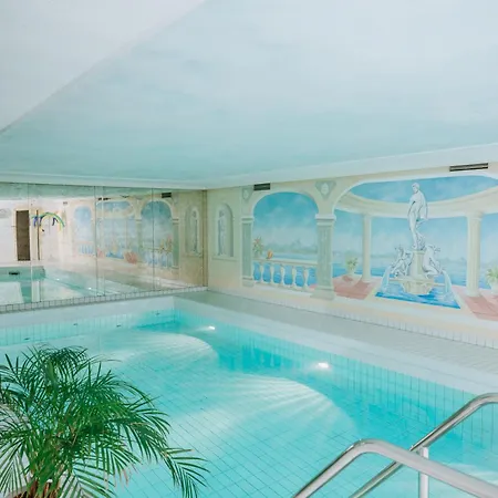Hotel Quellenhof 3*