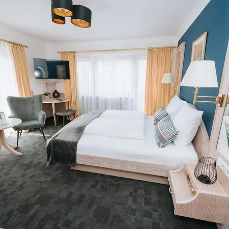 Hotel Quellenhof 3*