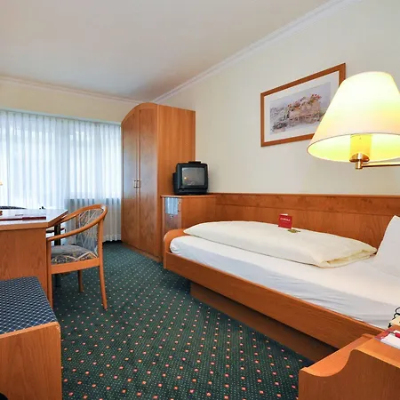 Hotel Quellenhof 3*