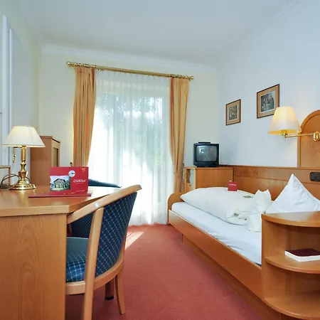 ホテル ホテル　クエレンホフ バート・ウィーゼ