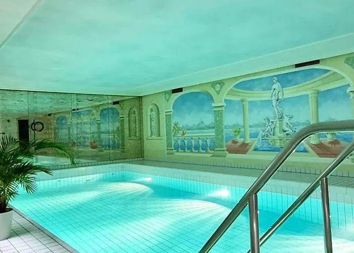 Hotel Quellenhof 3*