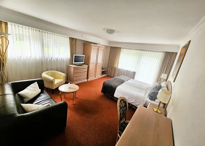 Hotel Quellenhof 3*