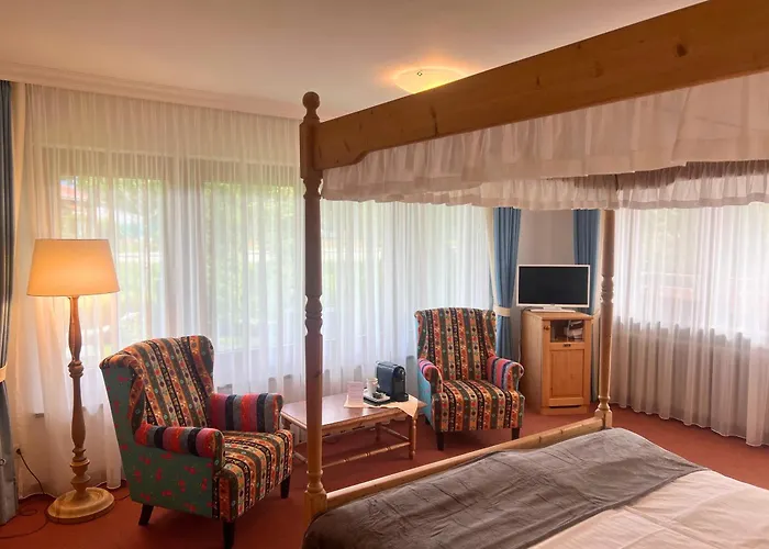 Hotel Quellenhof 3*